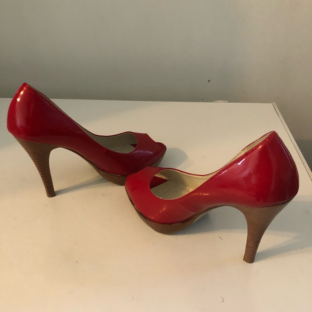 Sexy red Massimo size 7 👠 stilettos! Gently worn